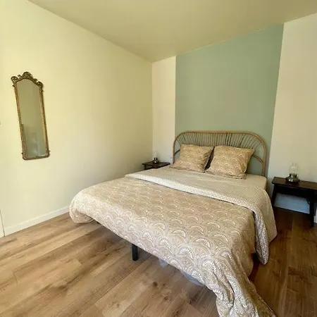 Apartment Au Coeur De La Fortifiee *